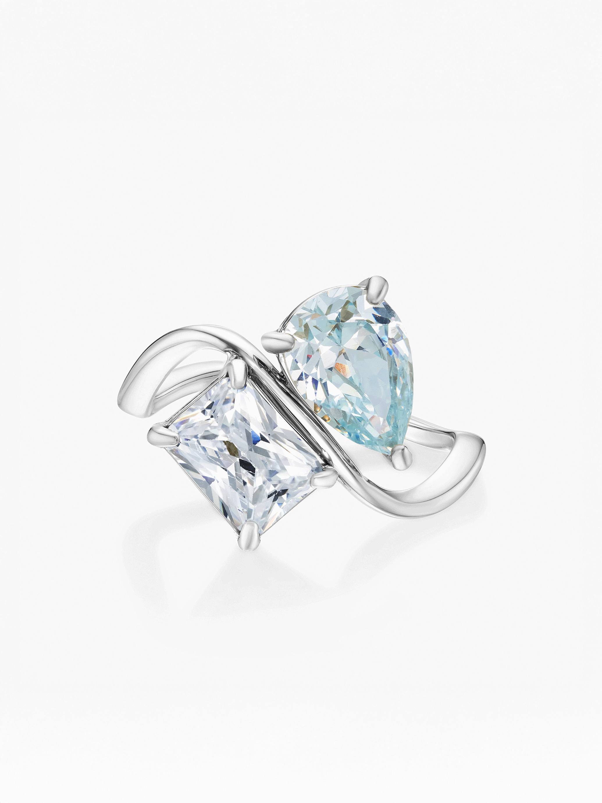 Anillo Navae en plata con dos piedras de nacimiento
