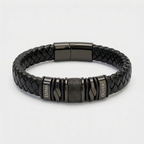 Pulsera negra trenzada para hombre con dos nombres grabados en piezas de acero