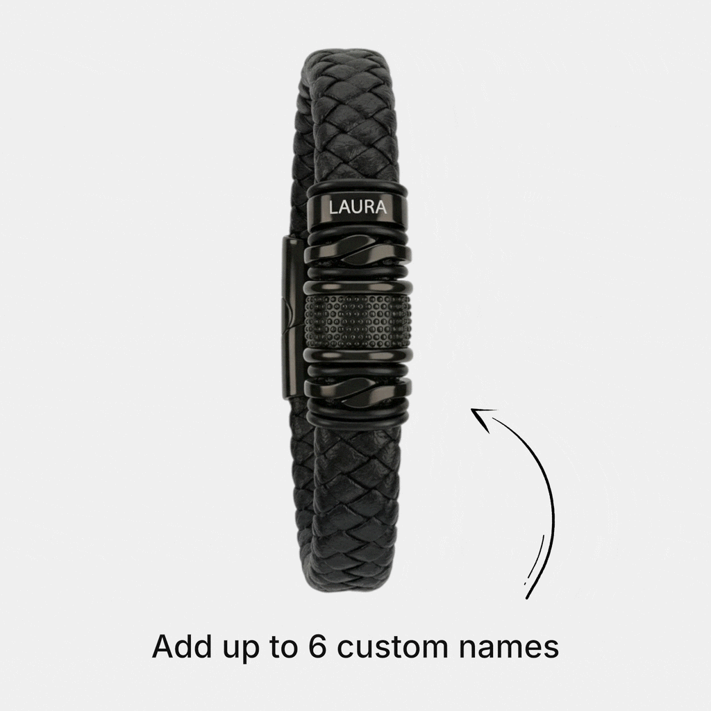 Pulsera negra con varias piezas para grabar nombres