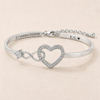 Bracelet infini et cœur gravé pour votre petite-fille
